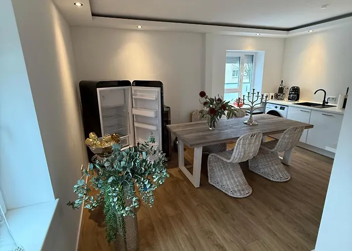 Em Prestige Moeblierte 3-zimmer-wohnung In *