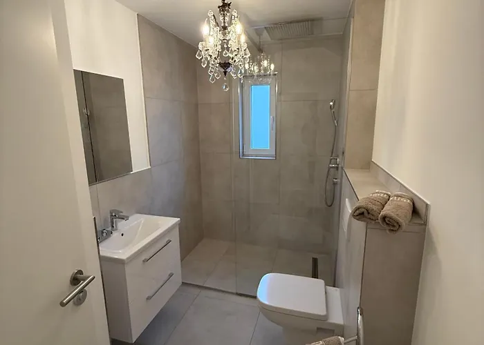 Em Prestige Moeblierte 3-zimmer-wohnung In Apartamento Núremberg