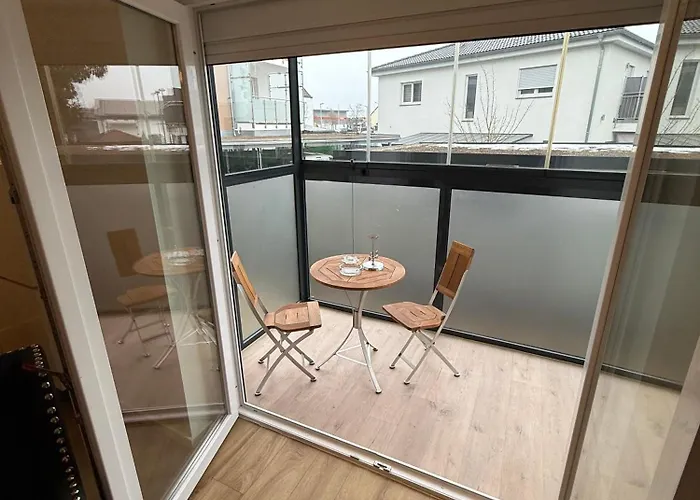 Em Prestige Moeblierte 3-zimmer-wohnung In Apartamento